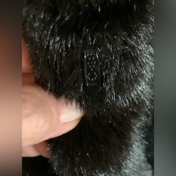 DENNIS BASSO FULLY LINED BLACK FAUX FUR COAT - SZ LARGE - Picture 6 of 16